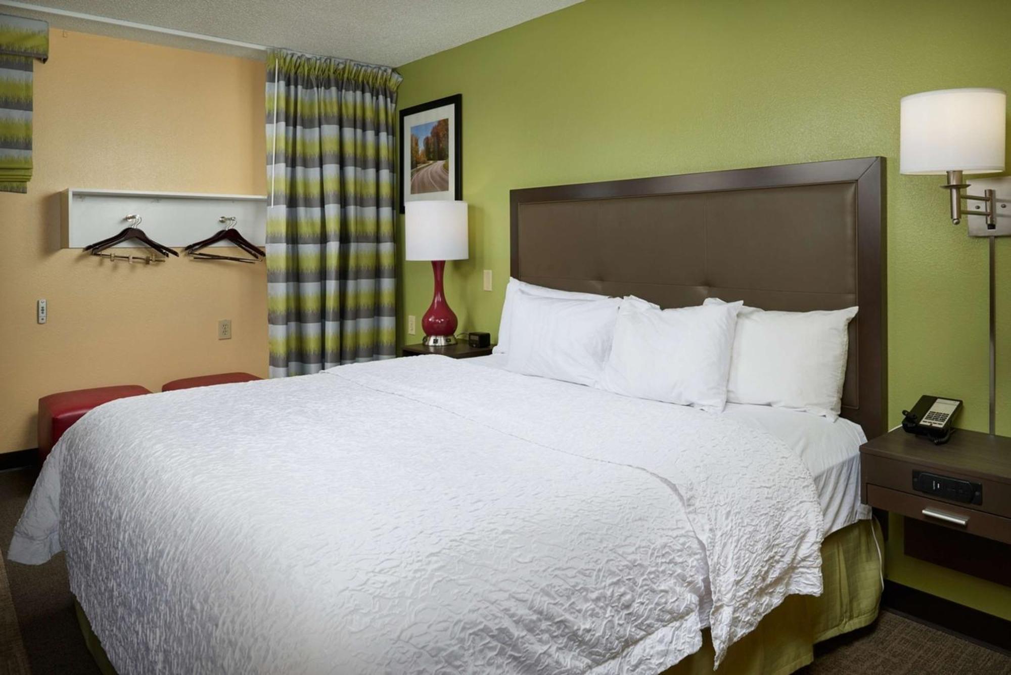 Hampton Inn Шелбивилл Экстерьер фото
