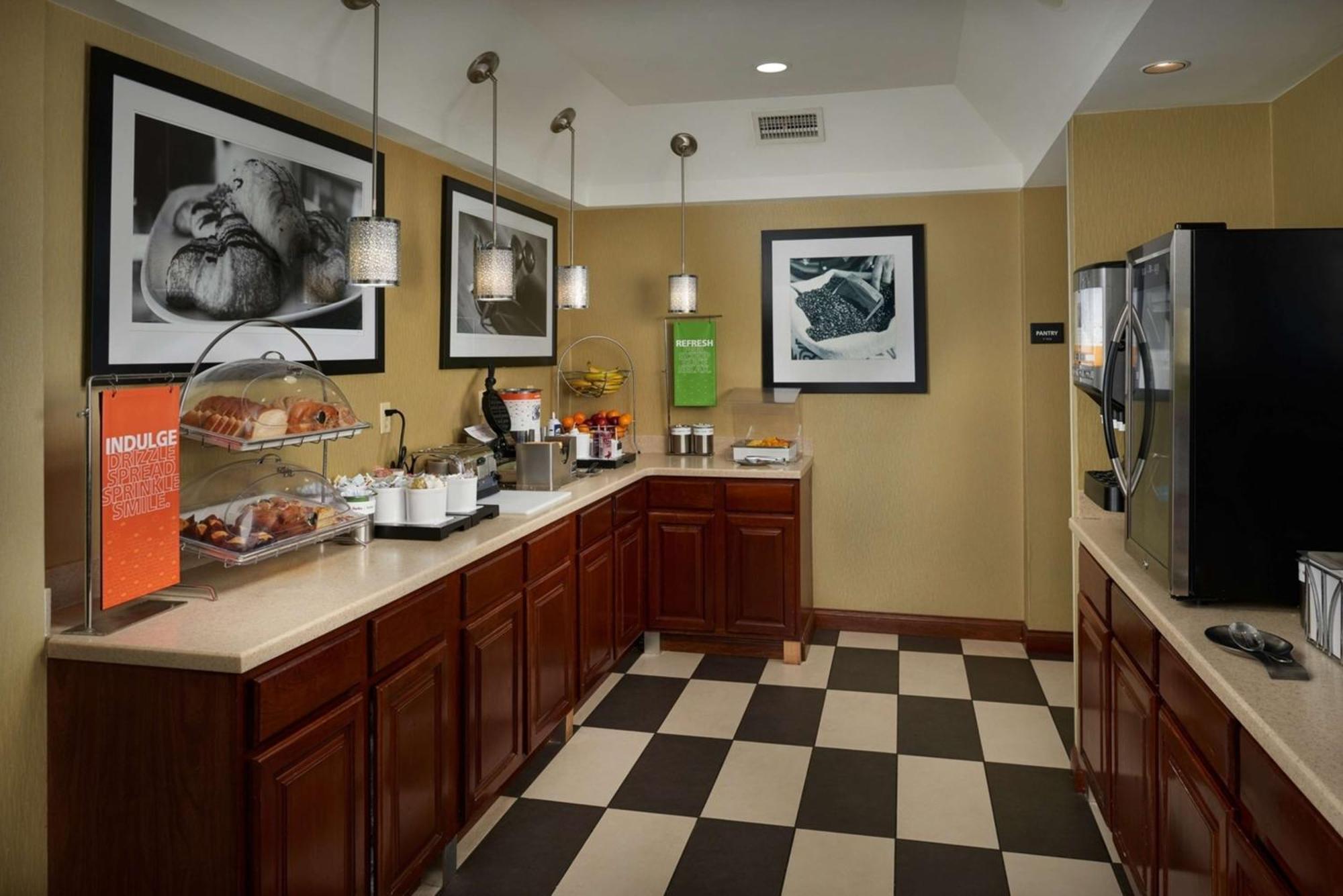 Hampton Inn Шелбивилл Экстерьер фото