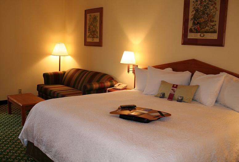 Hampton Inn Шелбивилл Номер фото